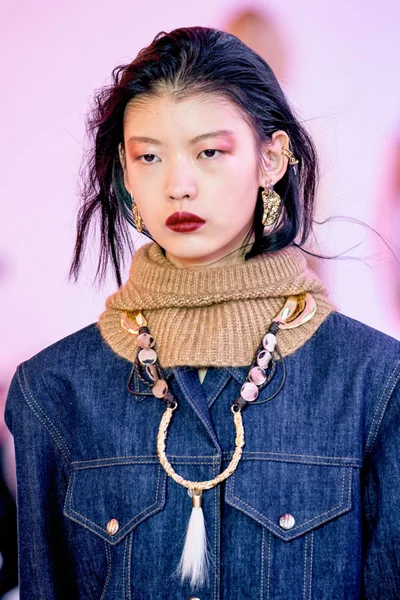 Look 92